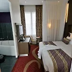 Francois Premier Centre Hotel