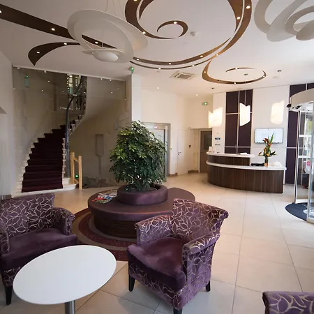 מלון Francois Premier Centre 4*