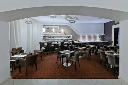 מלון Francois Premier Centre 4*