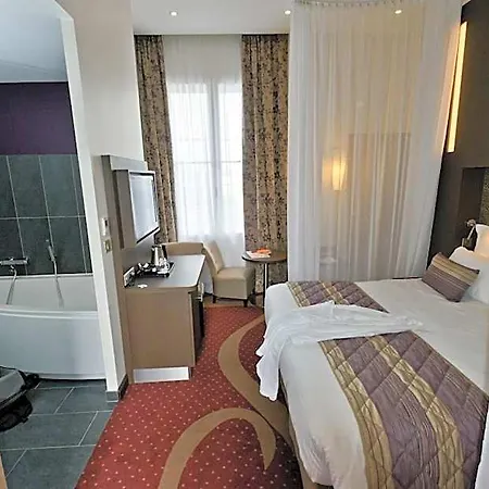 Francois Premier Centre 호텔 4*