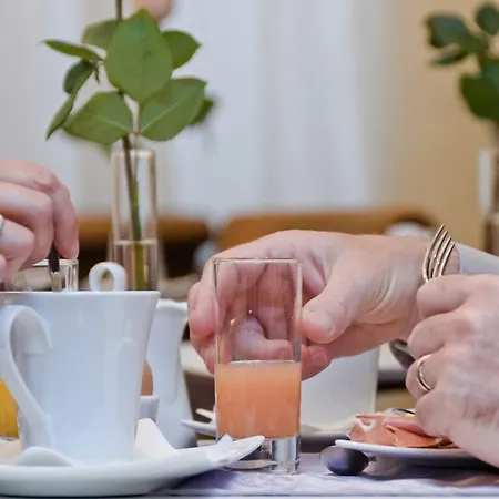 Francois Premier Centre Hotel 4*