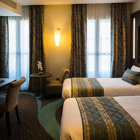 מלון Francois Premier Centre 4*