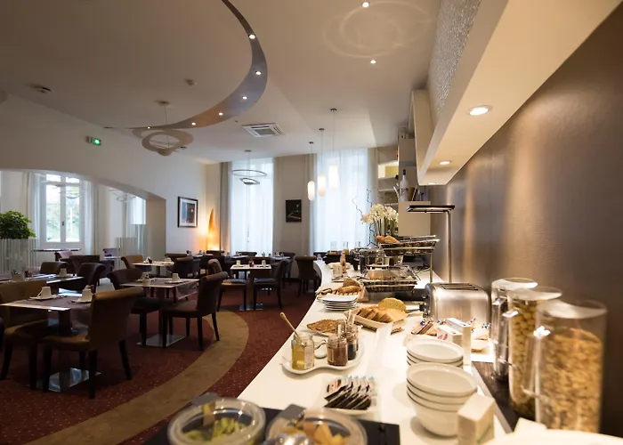 Hotel Francois Premier Centre 4*