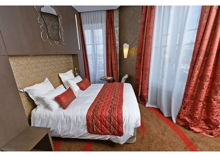 François Premier Centre Hotel 4*