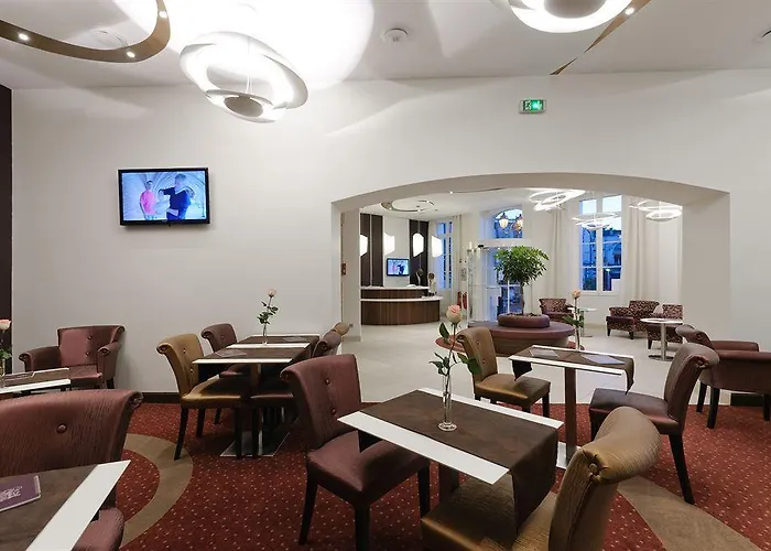 Hotel Francois Premier Centre 4*