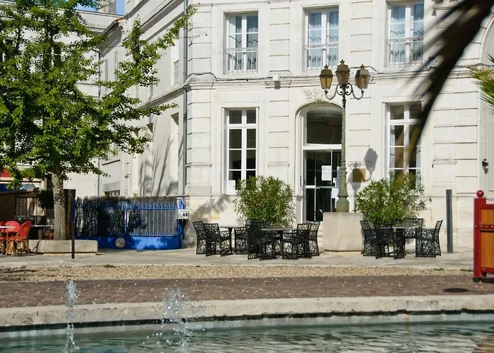 Francois Premier Centre