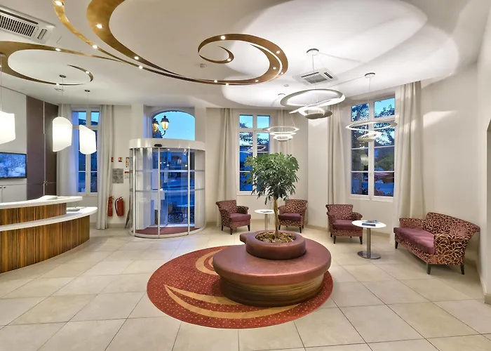 Отель Francois Premier Centre Коньяк