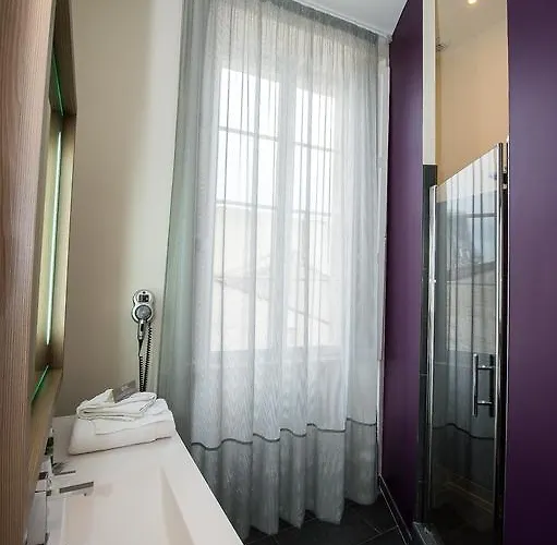 Francois Premier Centre Hotel 4*